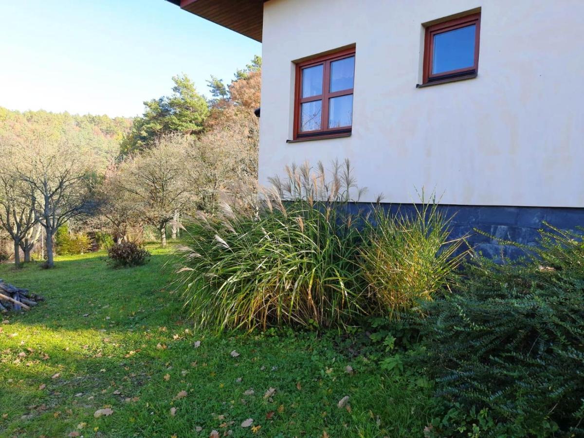 לוהקוביק Chata Nad Lazenskym Udolim מראה חיצוני תמונה